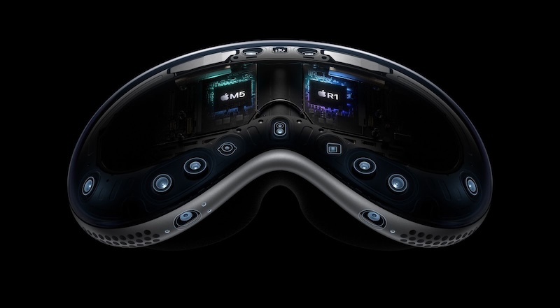 Vision Pro з чипом M5 досі має 16 ГБ ОЗП і постачається з новим зарядним пристроєм