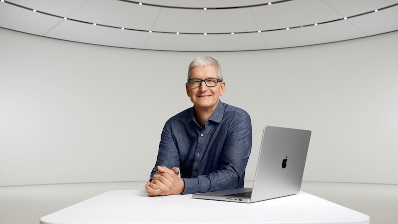 Гурман: Тім Кук, ймовірно, залишиться CEO Apple щонайменше до середини 2026 року