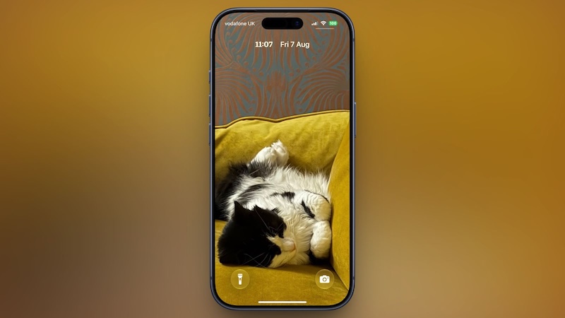 iOS 27 отримала компактний годинник на екрані блокування: шпалери тепер видно краще